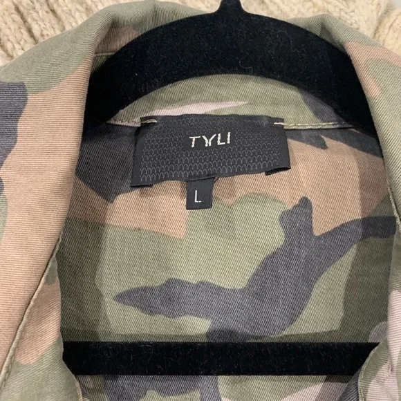 Unique TYLI camo jacket - Picture 4 of 5